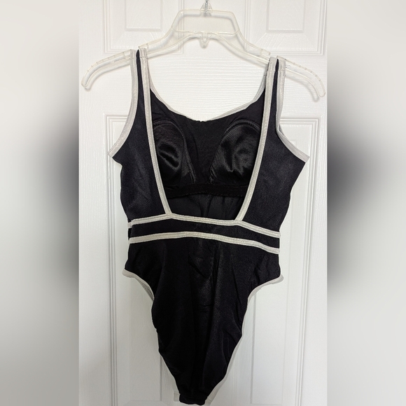 Jantzen Womens Swim/Bathing Suit With High-Cut Legs & Low Open Back - Picture 11 of 16